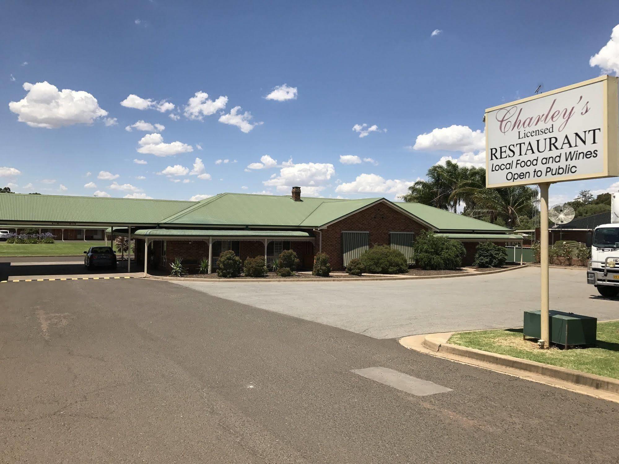 Leeton Heritage Motor Inn Exteriör bild