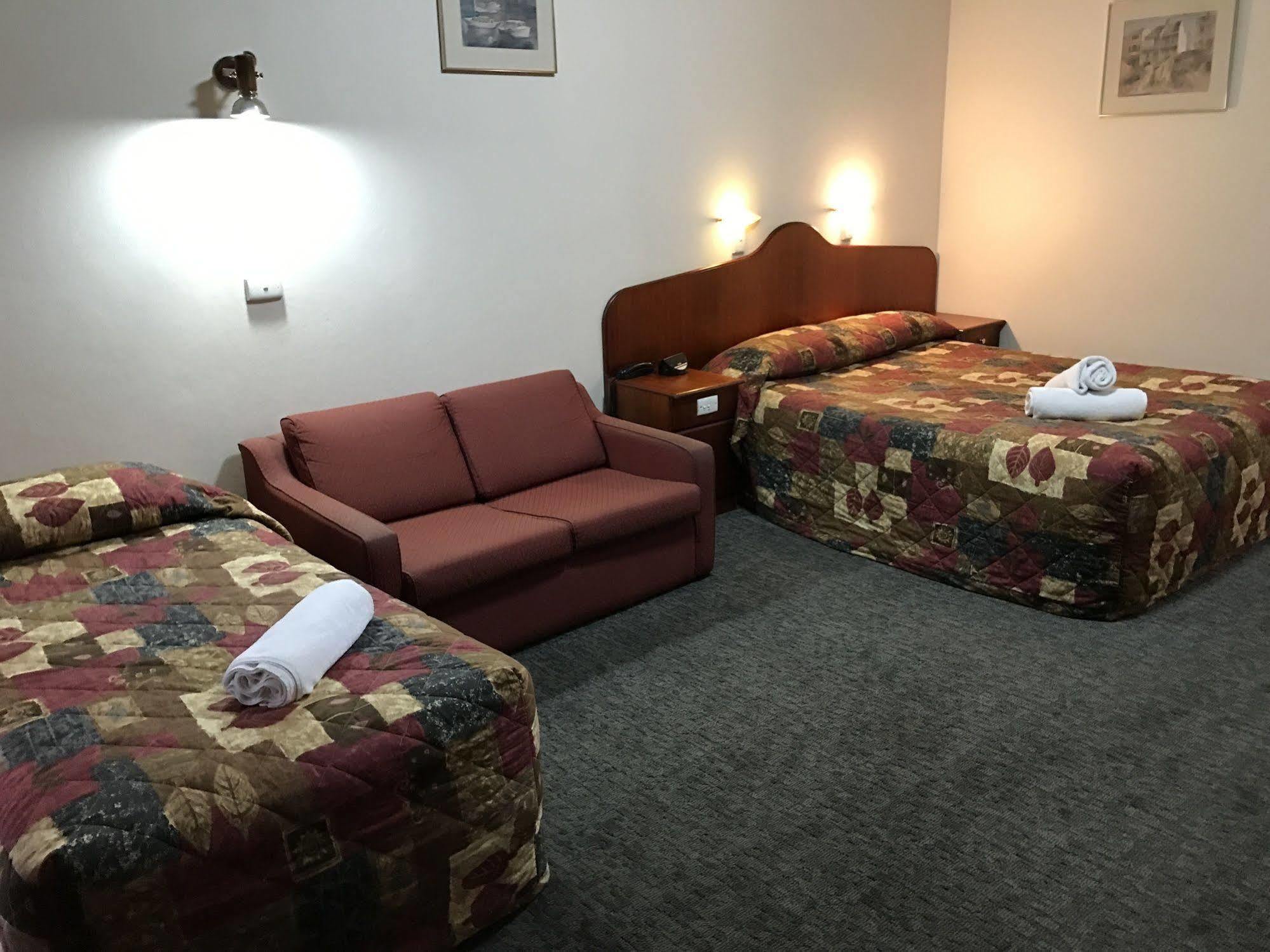 Leeton Heritage Motor Inn Exteriör bild