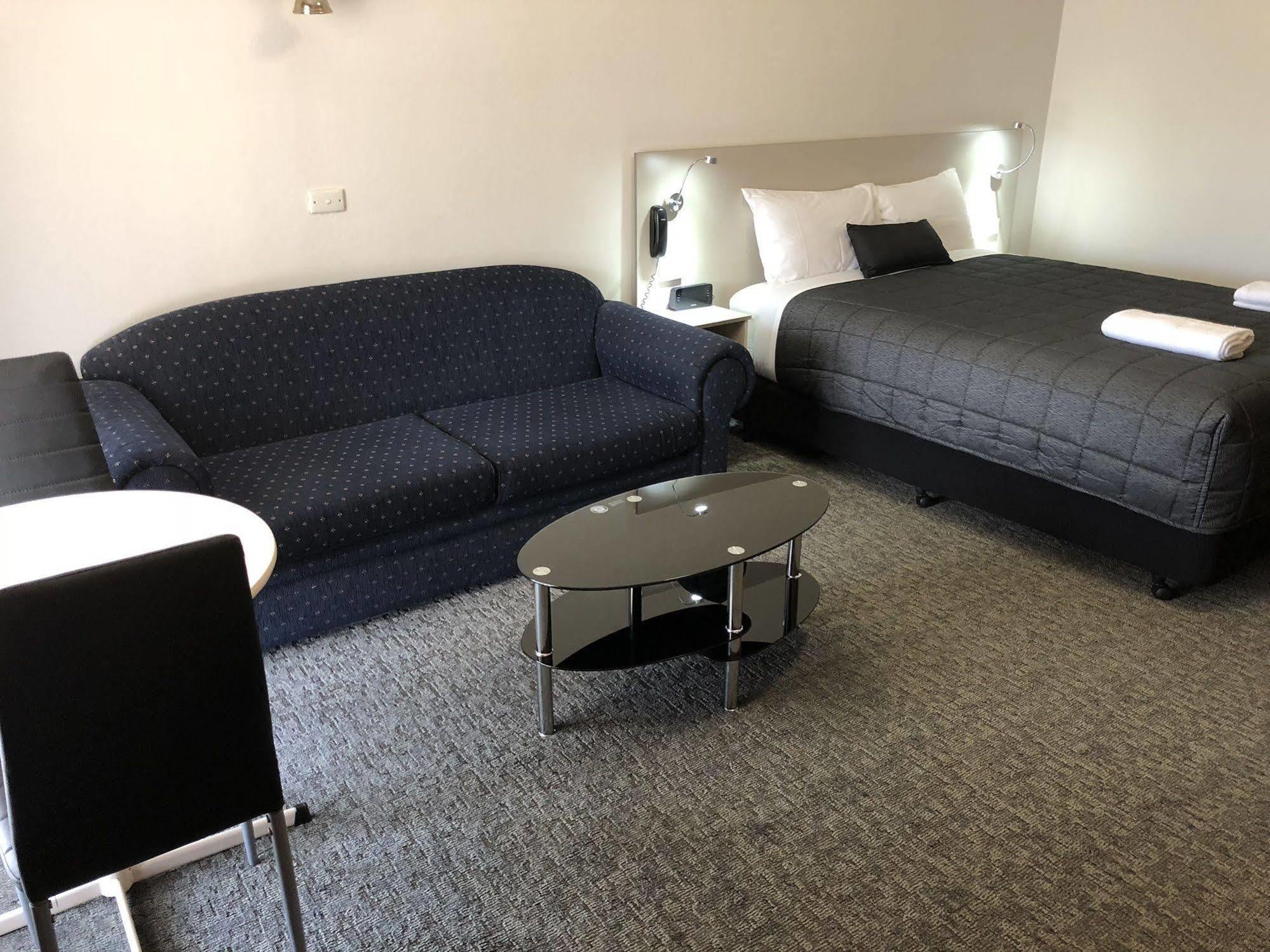 Leeton Heritage Motor Inn Exteriör bild