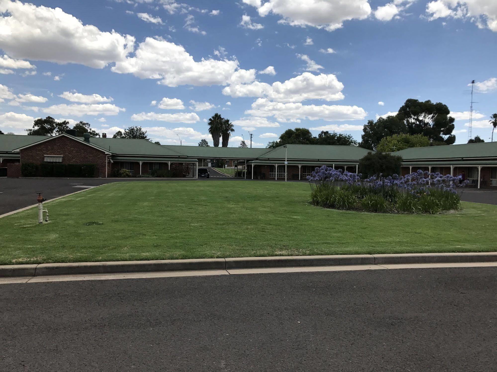 Leeton Heritage Motor Inn Exteriör bild